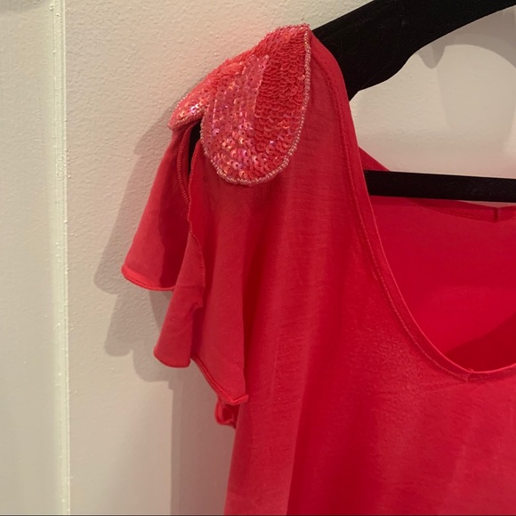 Armani Exchange pink fushia shoulder heart sequined T-Shirt - Picture 2 of 9